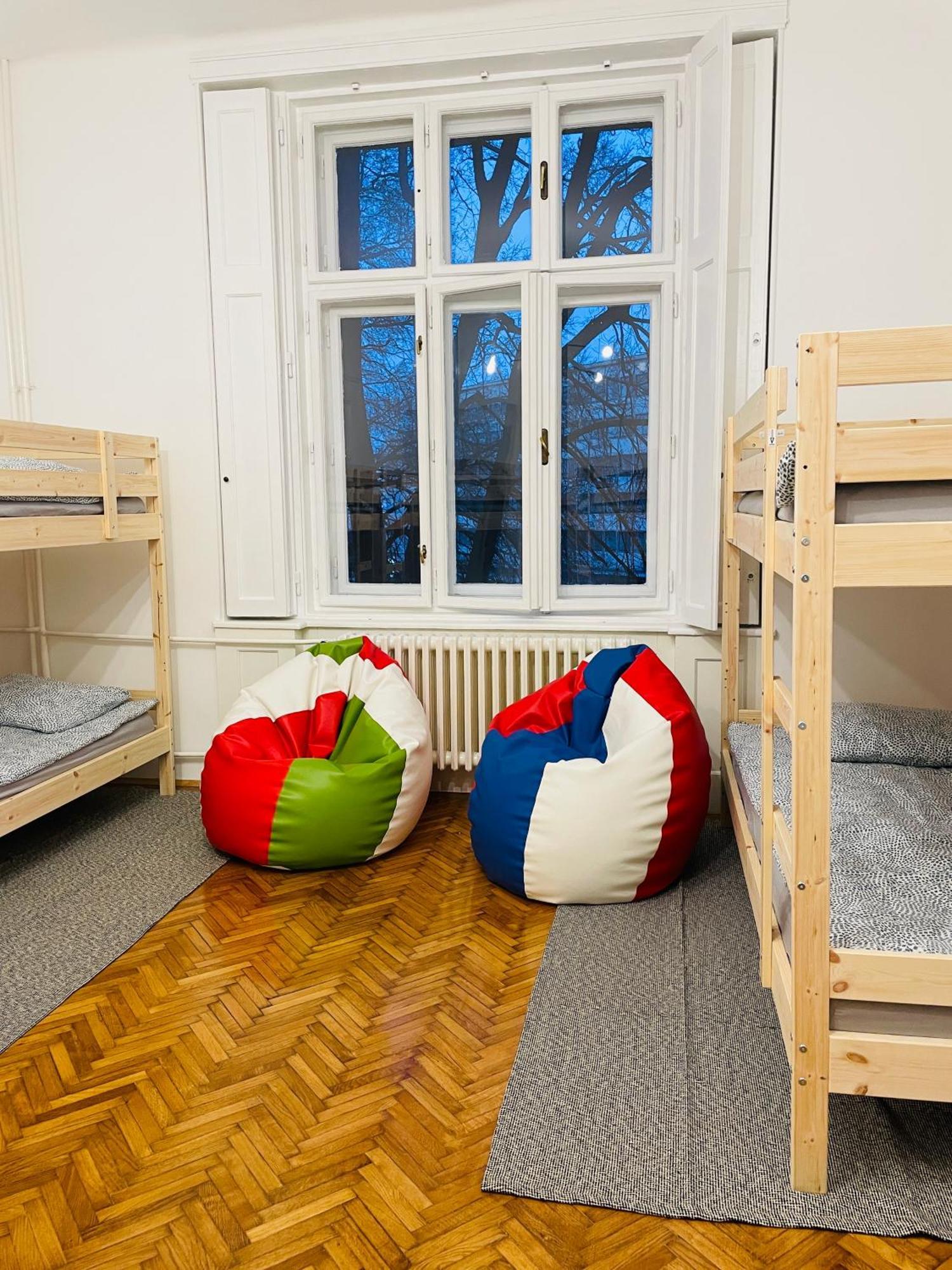 Hostel Green World Novi Sad Exteriör bild