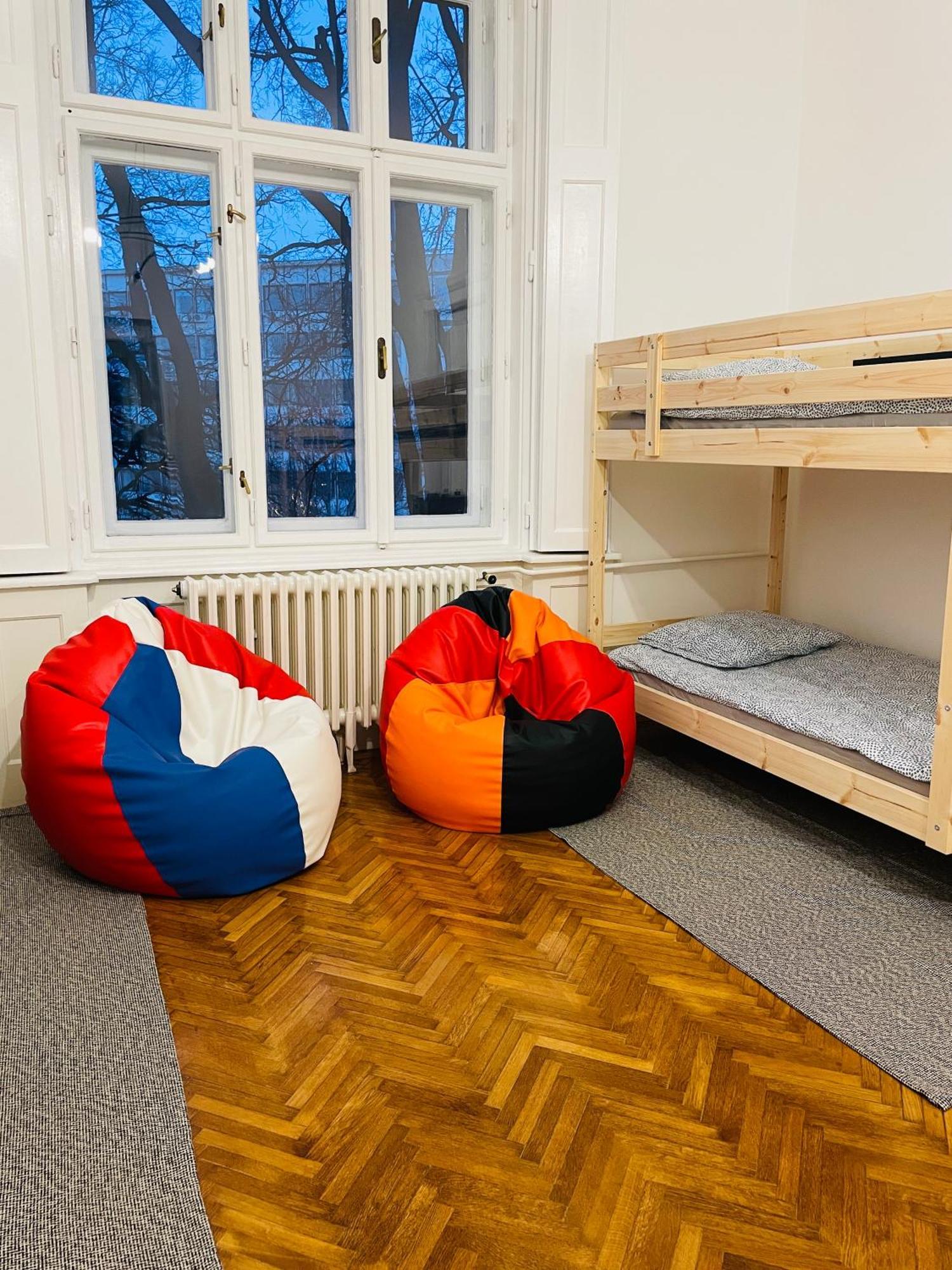 Hostel Green World Novi Sad Exteriör bild