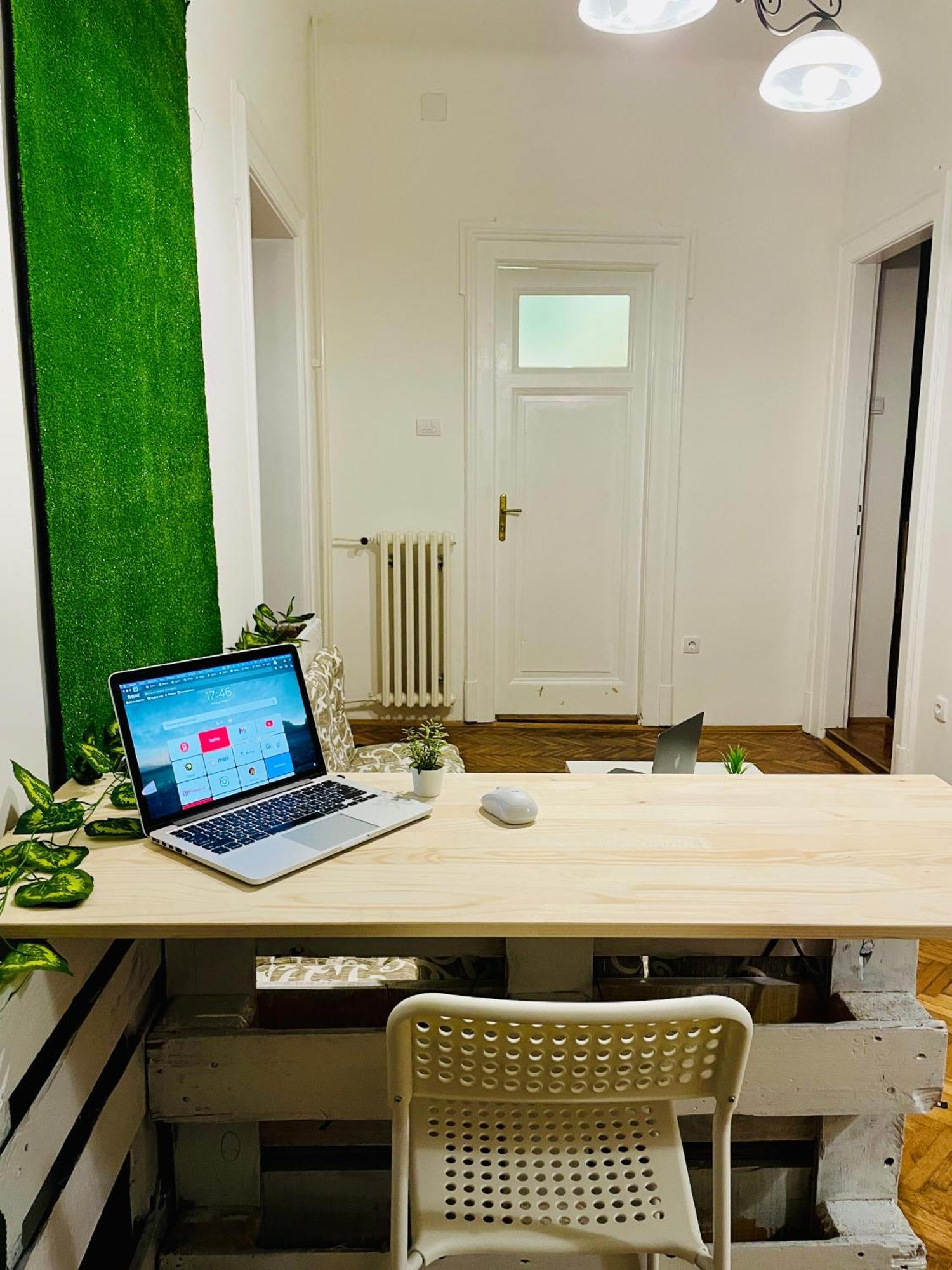 Hostel Green World Novi Sad Exteriör bild
