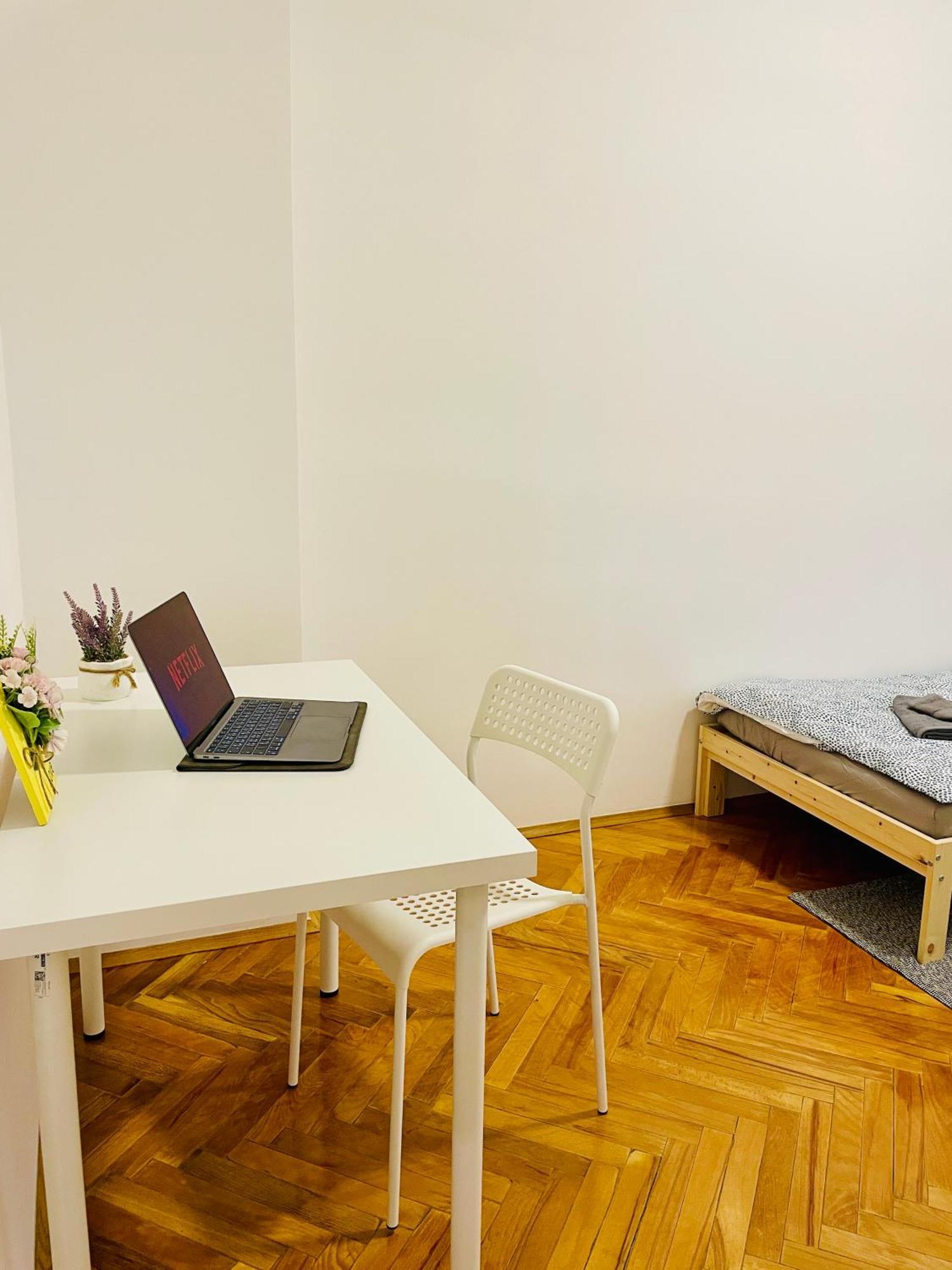 Hostel Green World Novi Sad Exteriör bild